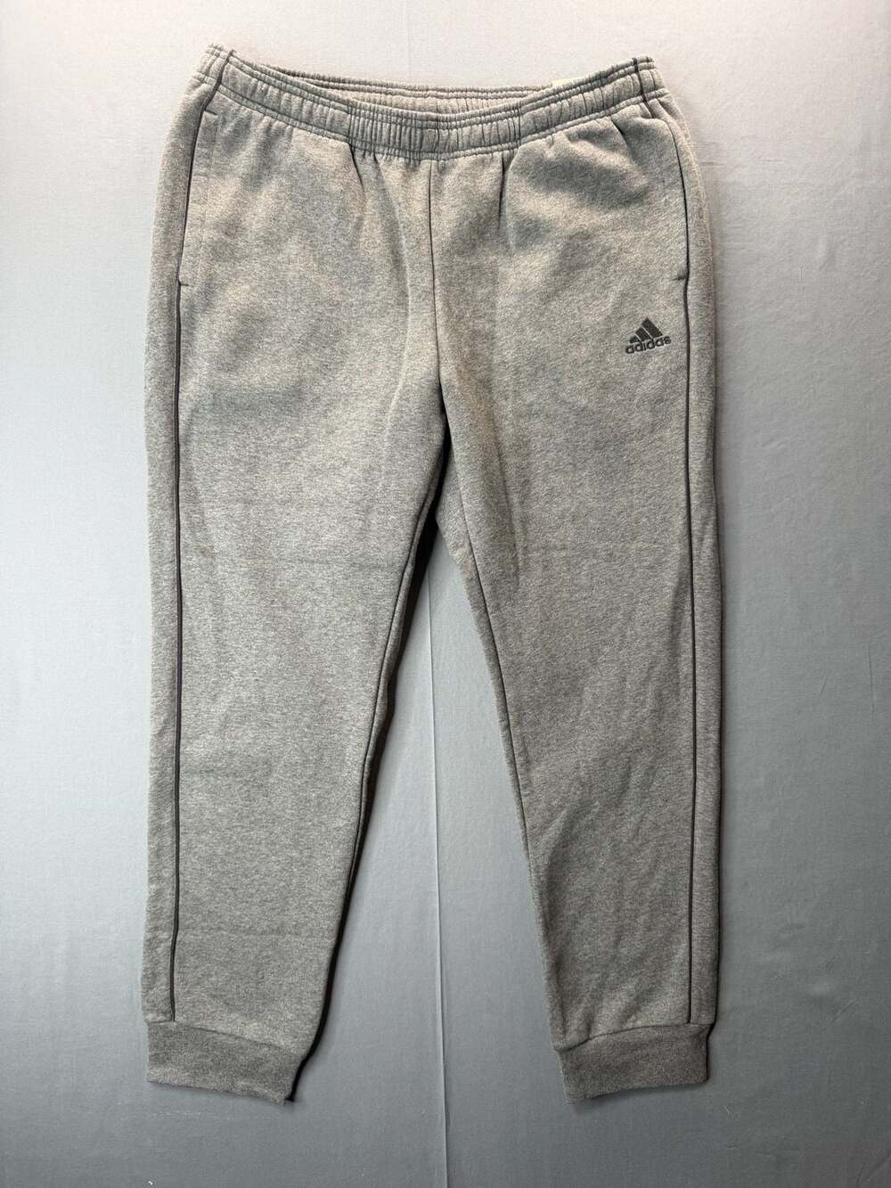 Adidas Core18 Football Sweatpants Size L Grey Heather Fleece Tapered Fit NWT
